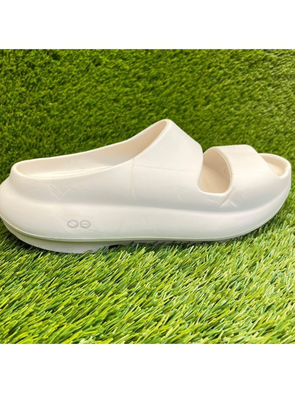 OOFOS OOahh Mens Size 9 Womens 11 Beige Casual Outdoor Recovery Slide Sandals